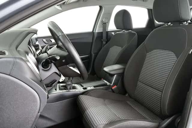 Kia Ceed (2023) thumbnail 6