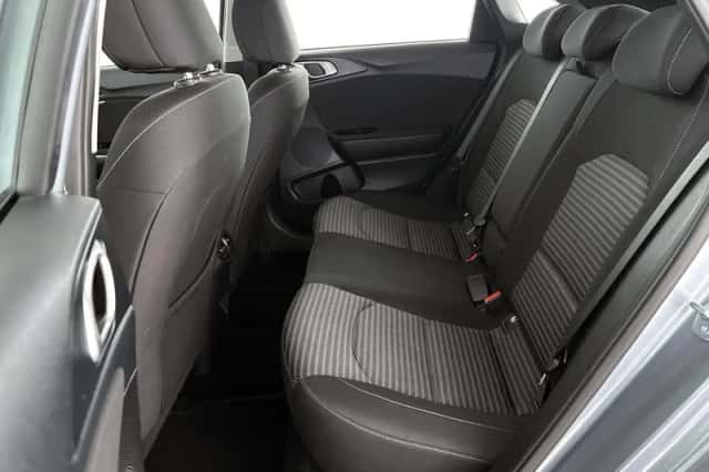 Kia Ceed (2023) thumbnail 8