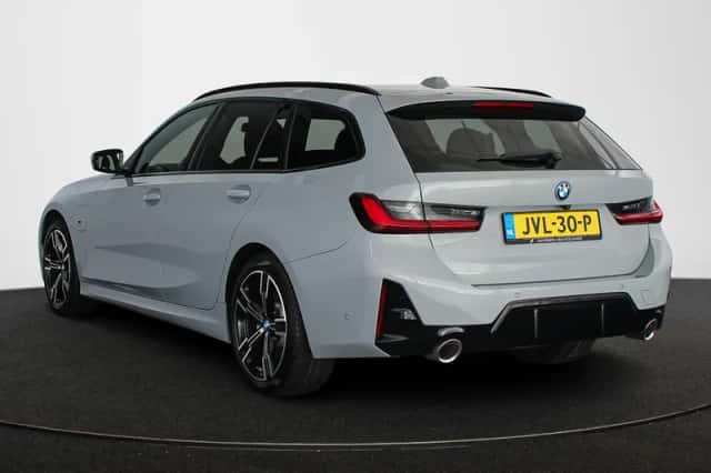 BMW 3-Serie (2022) thumbnail 4