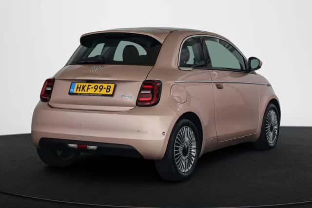 Fiat 500 (2025) thumbnail 3