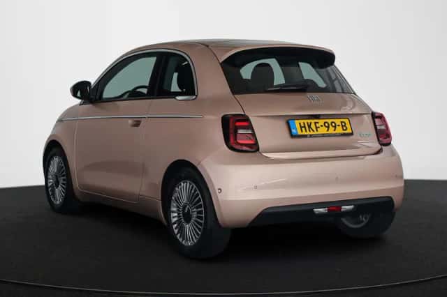 Fiat 500 (2025) thumbnail 4