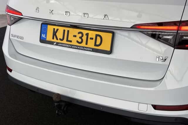 Škoda Superb (2023) thumbnail 12