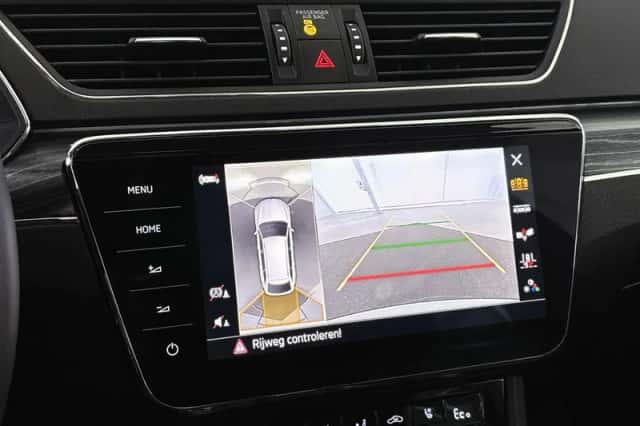 Škoda Superb (2023) thumbnail 17