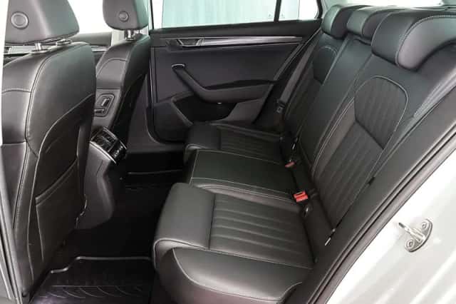 Škoda Superb (2023) thumbnail 8