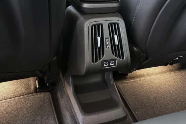 BMW X1 (2024) thumbnail 13