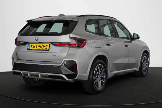 BMW X1 (2024) thumbnail 3