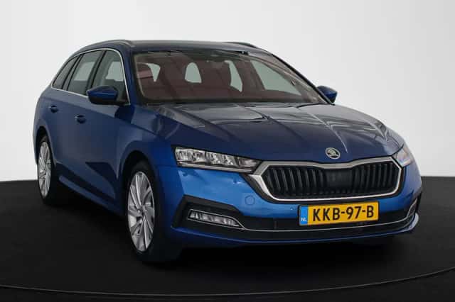 Škoda Octavia (2022) thumbnail 2