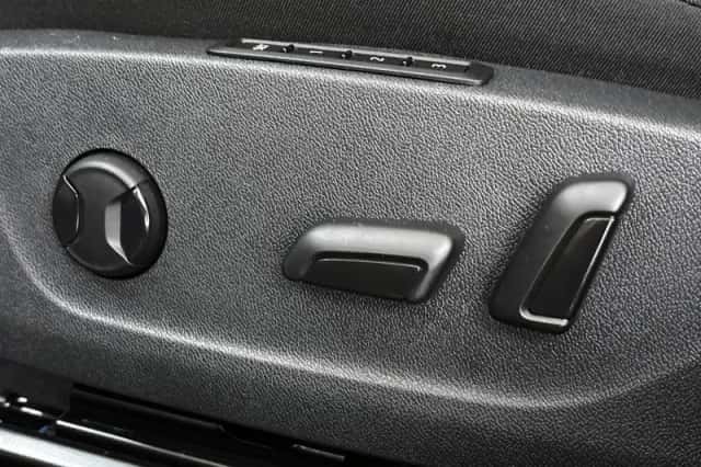 Škoda Octavia (2022) thumbnail 18