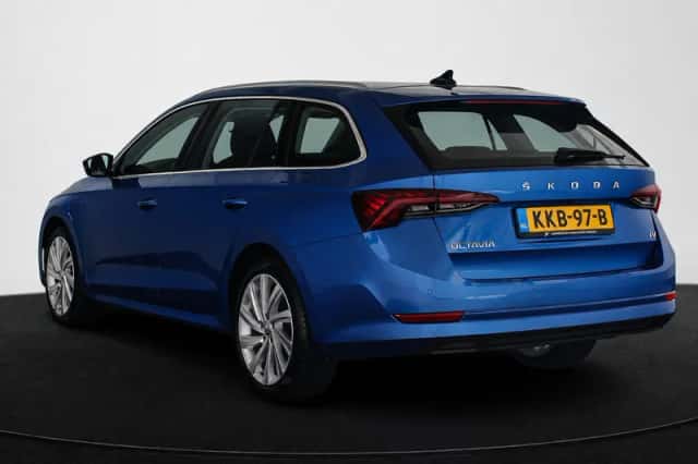 Škoda Octavia (2022) thumbnail 4