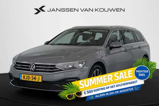Volkswagen Passat (2023) thumbnail 1