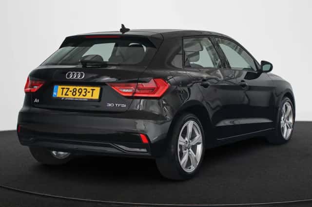 Audi A1 (2018) thumbnail 3