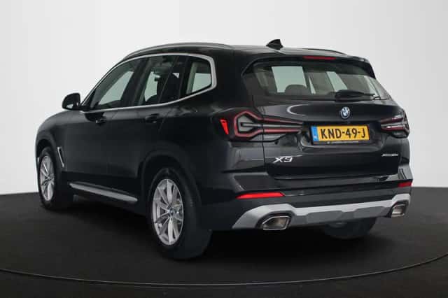 BMW X3 (2022) thumbnail 4