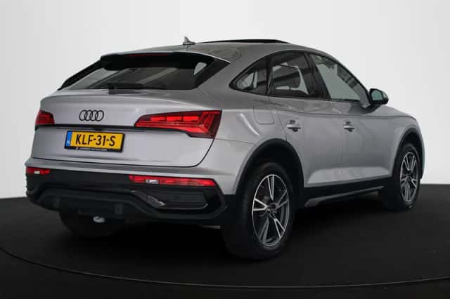 Audi Q5 (2023) thumbnail 3