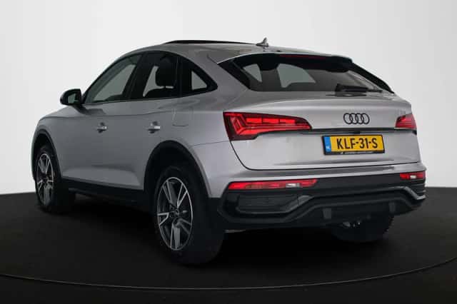 Audi Q5 (2023) thumbnail 4