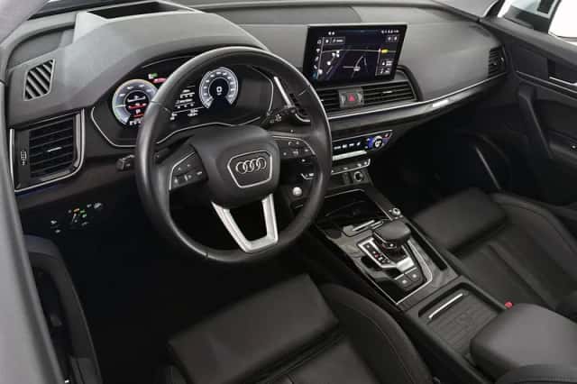 Audi Q5 (2023) thumbnail 5