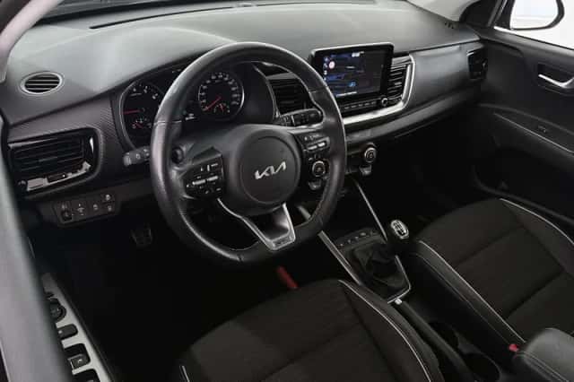 Kia Stonic (2023) thumbnail 5