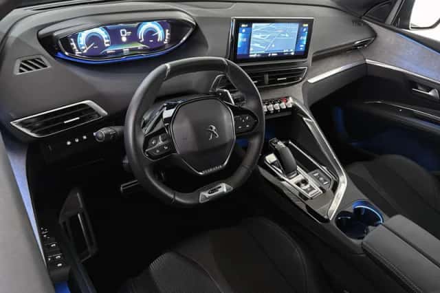Peugeot 3008 (2022) thumbnail 5