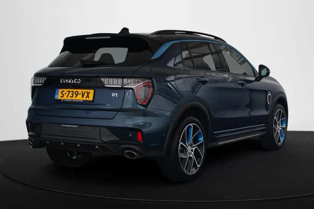 Lynk & Co 01 (2023) thumbnail 3
