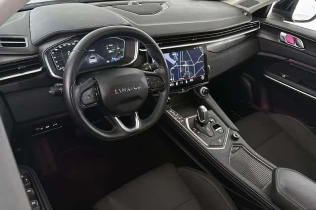 Lynk & Co 01 (2023) thumbnail 5