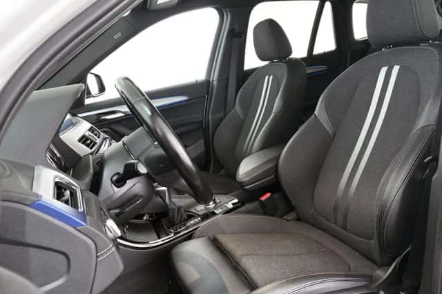 BMW X1 (2022) thumbnail 6