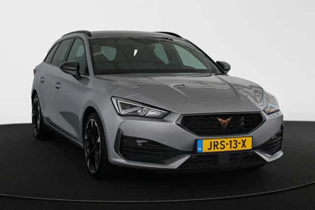CUPRA Leon Sportstourer (2023) thumbnail 2