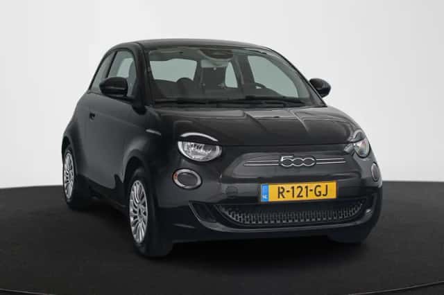 Fiat 500 (2022) thumbnail 2
