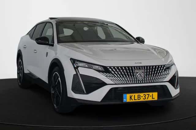 Peugeot 408 (2025) thumbnail 2