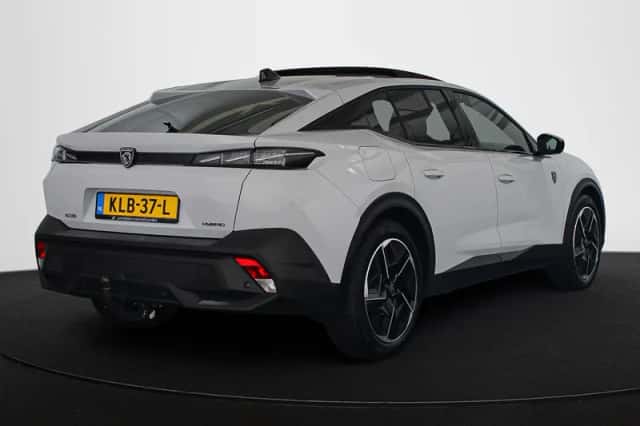 Peugeot 408 (2025) thumbnail 3