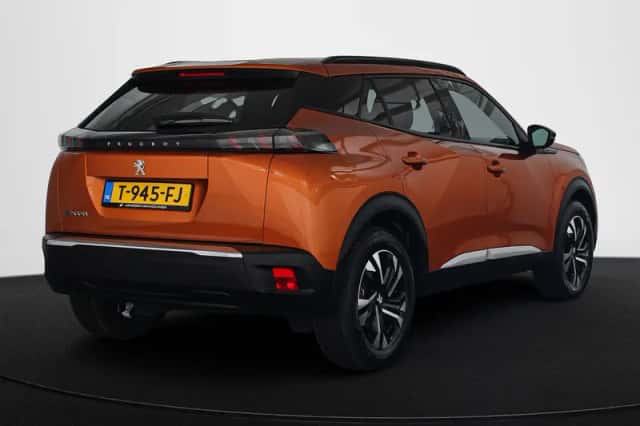 Peugeot e-2008 (2023) thumbnail 3