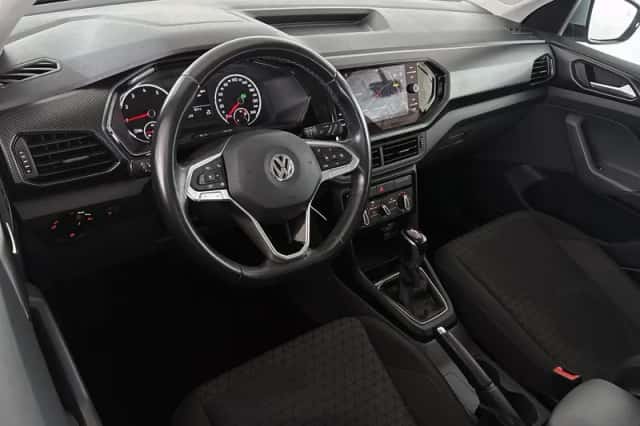 Volkswagen T-Cross (2019) thumbnail 5
