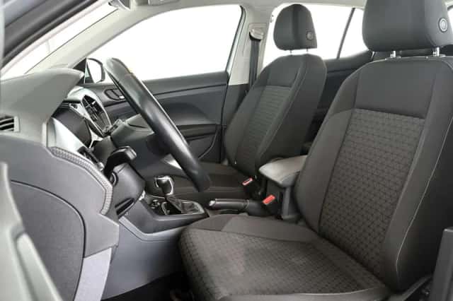 Volkswagen T-Cross (2019) thumbnail 6