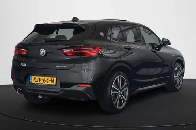 BMW X2 (2023) thumbnail 3