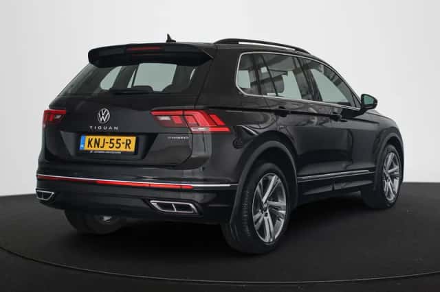 Volkswagen Tiguan (2022) thumbnail 3