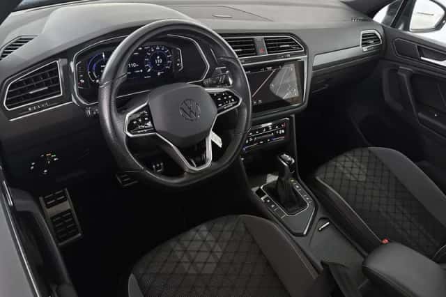 Volkswagen Tiguan (2022) thumbnail 5