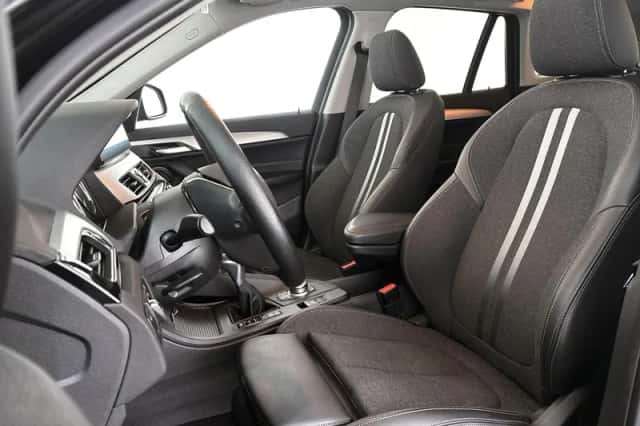 BMW X1 (2021) thumbnail 6