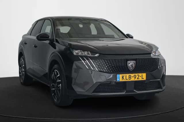 Peugeot 3008 (2025) thumbnail 2