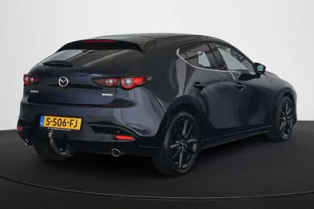 Mazda 3 (2023) thumbnail 3