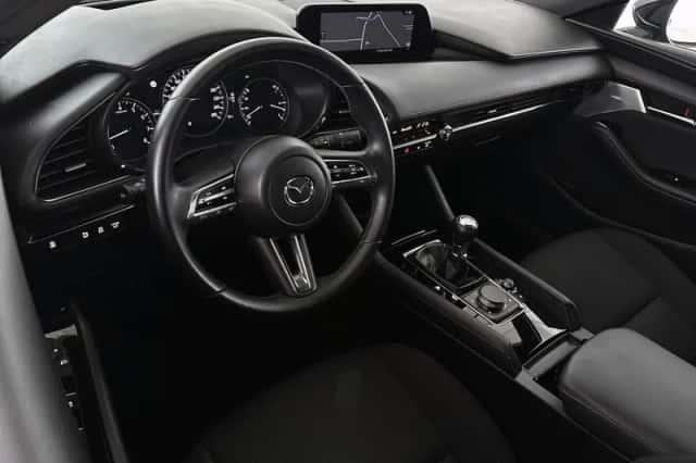 Mazda 3 (2023) thumbnail 5