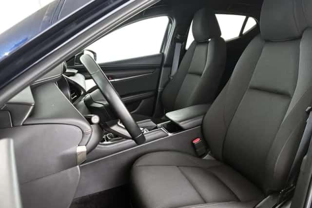 Mazda 3 (2023) thumbnail 6