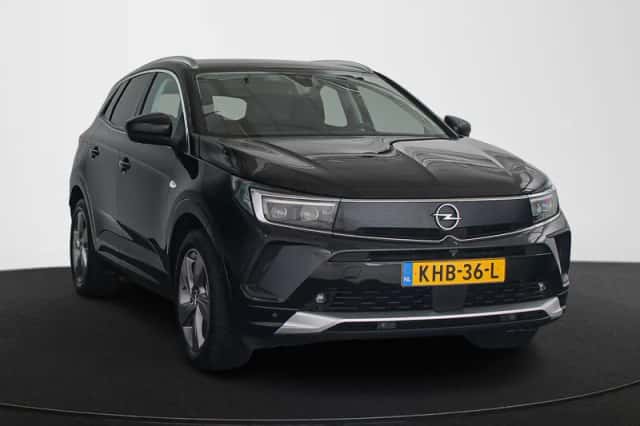 Opel Grandland (2022) thumbnail 2
