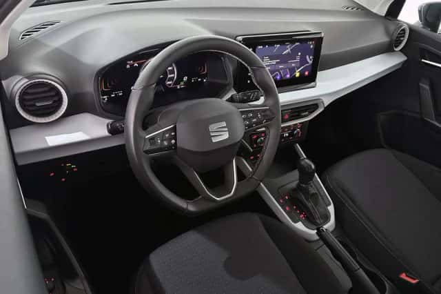 SEAT Arona (2023) thumbnail 5