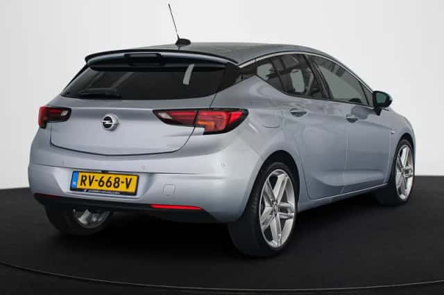 Opel Astra (2018) thumbnail 3