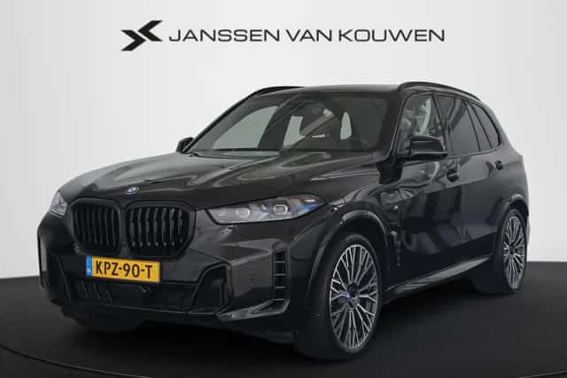 BMW X5 (2023) thumbnail 1