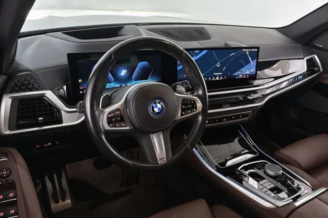 BMW X5 (2023) thumbnail 5