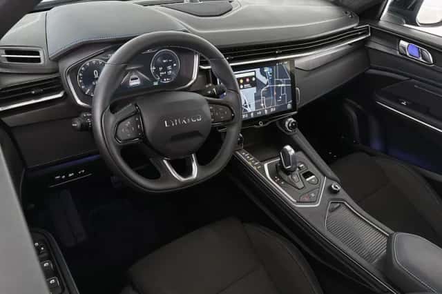 Lynk & Co 01 (2025) thumbnail 5