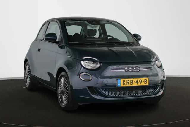 Fiat 500e (2023) thumbnail 2