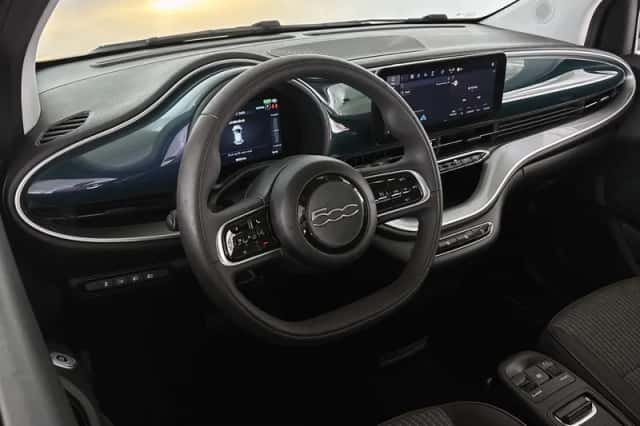 Fiat 500e (2023) thumbnail 5