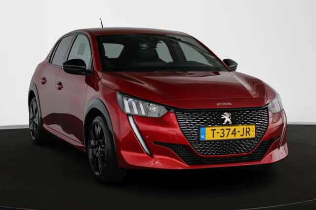 Peugeot 208 (2023) thumbnail 2