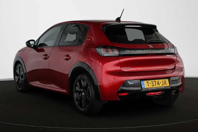 Peugeot 208 (2023) thumbnail 4