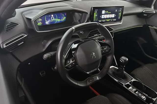 Peugeot 208 (2023) thumbnail 5